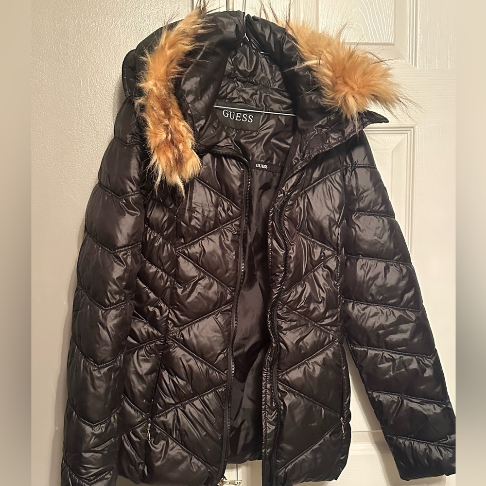 GUESS Women's Shiny Black Puffer Coat with Tan Faux Fur Trim